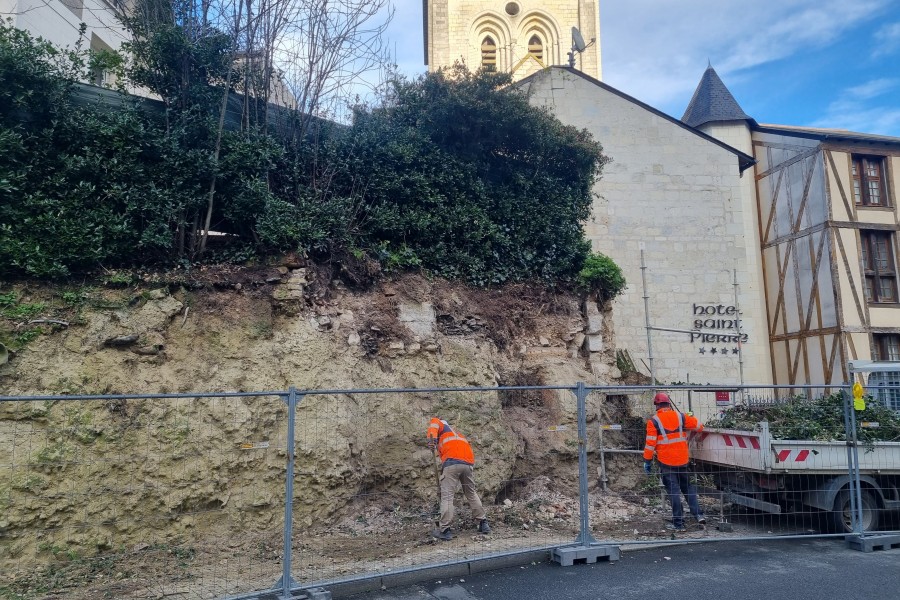 Infos Travaux : Sécurisation de la paroi rocheuse - Rue des Patenôtriers